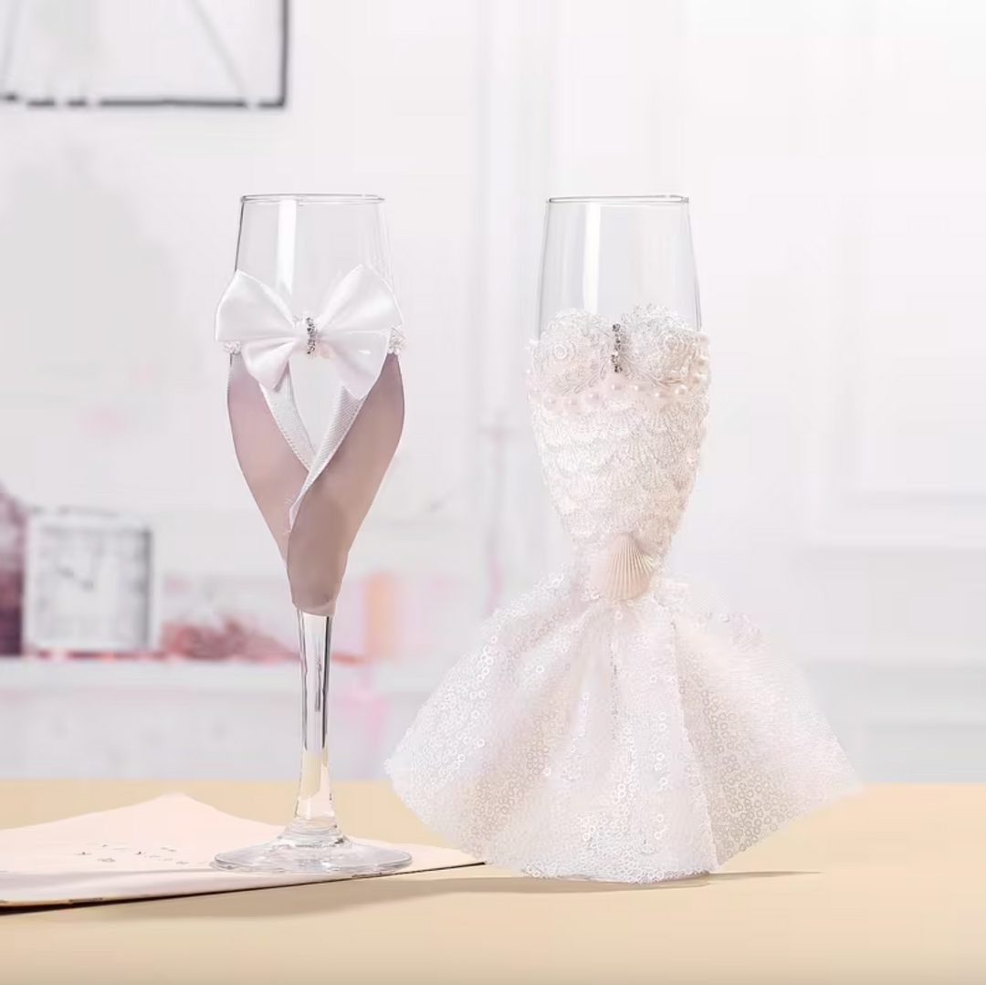 Hochzeits-Sektgläser aus Glas mit eleganter Silhouette im Doppelpack