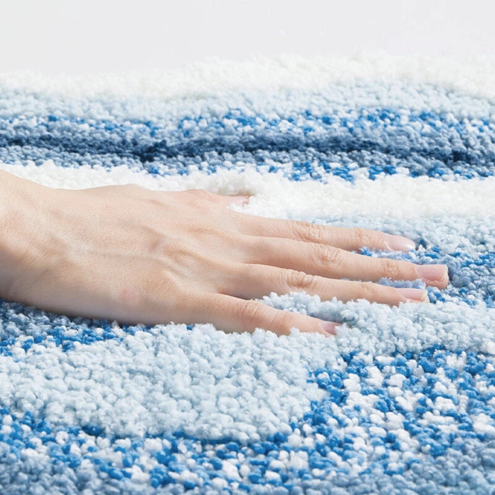 Badezimmermatte Küstenmotiv – Rutschfeste Mikrofaser Matte mit Fußabdruck-Design