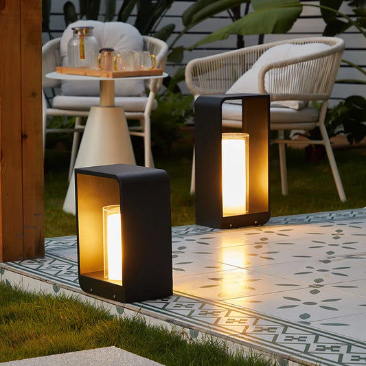 Moderne wasserdichte Solar-Gartenleuchten für Wege und Rasenflächen