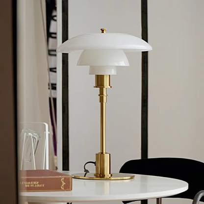 Dimmbare Tischlampe im dänischen Design