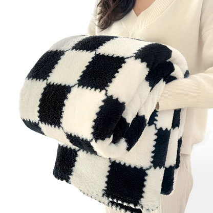 Karierte Fleecedecke – Buntes Plaid mit fröhlichem Muster für alle Jahreszeiten