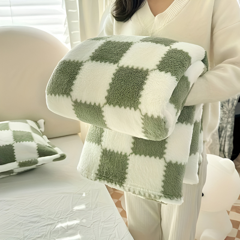 Karierte Fleecedecke – Buntes Plaid mit fröhlichem Muster für alle Jahreszeiten