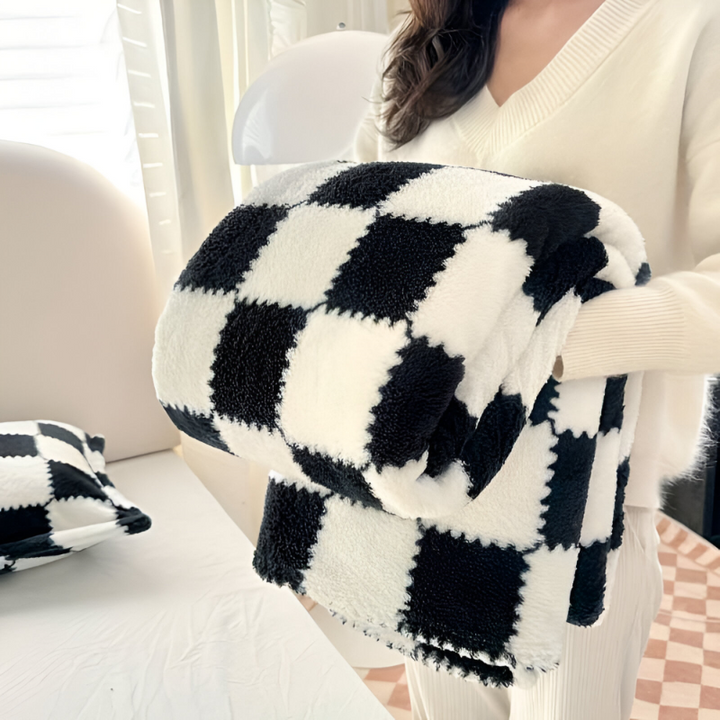 Karierte Fleecedecke – Buntes Plaid mit fröhlichem Muster für alle Jahreszeiten