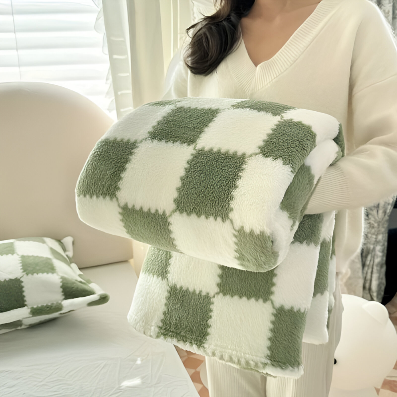 Karierte Fleecedecke – Buntes Plaid mit fröhlichem Muster für alle Jahreszeiten