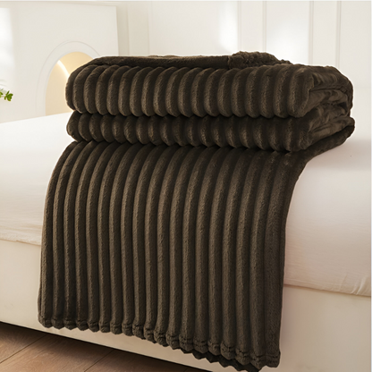Gestreifte Fleecedecke – Dickes Plaid mit Rippstruktur für alle Jahreszeiten