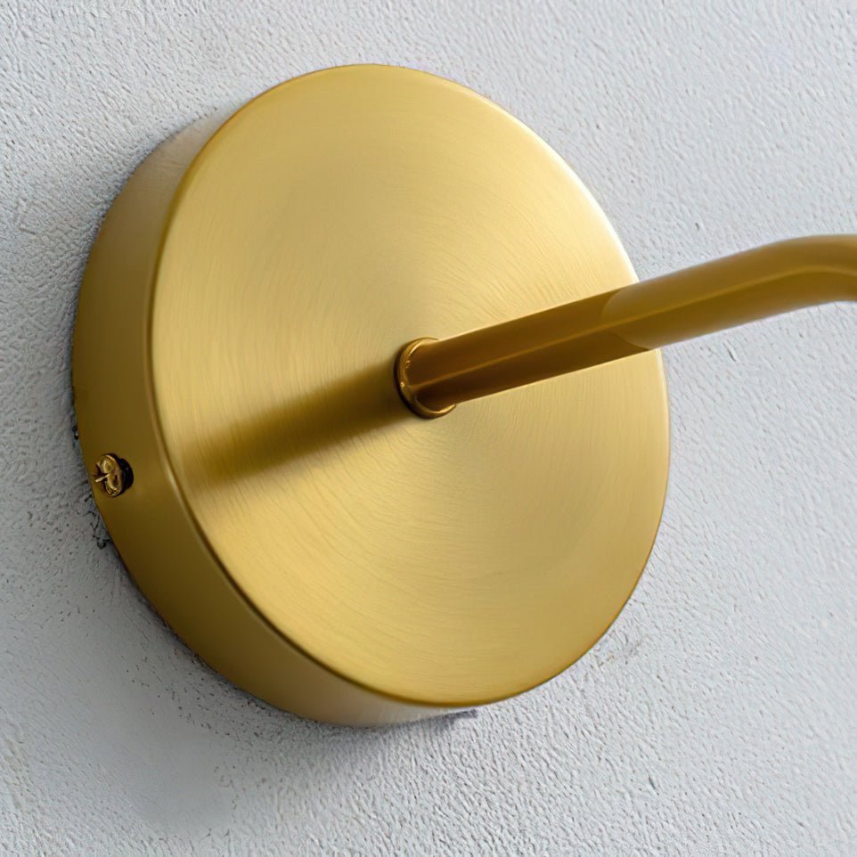 Wandlampe mit Goldfinish und Ornamenten