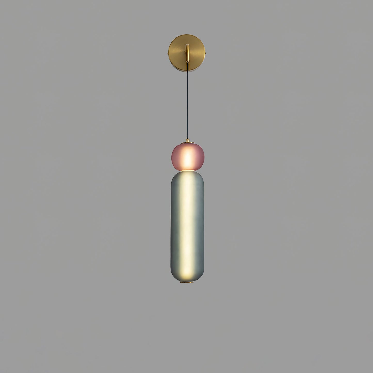 Wandlampe mit Goldfinish und Ornamenten