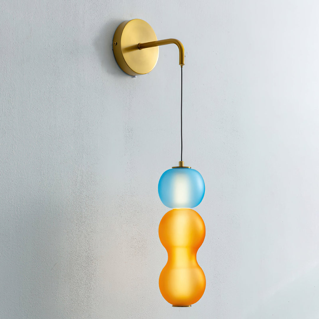 Wandlampe mit Goldfinish und Ornamenten