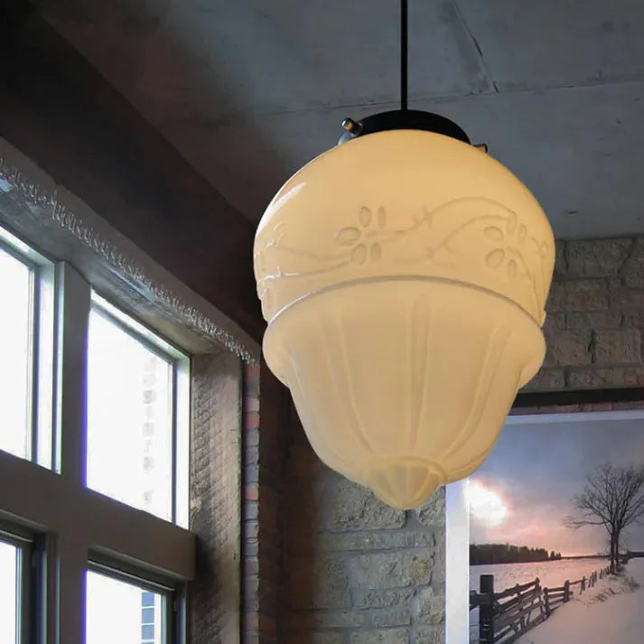 Pendelleuchte aus weißem Milchglas im geometrischen Design