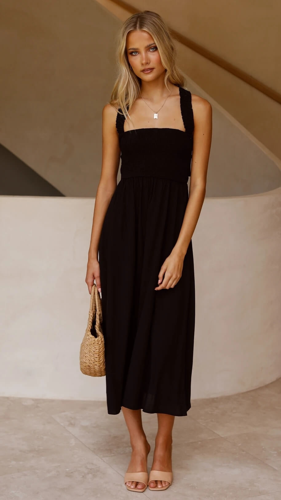 Elegant Maxi Dress for Stylish Summer Evenings