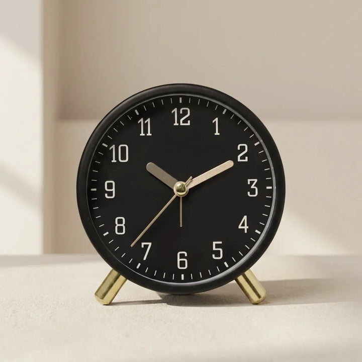 Tischuhr Mit Lautlosem Uhrwerk Aus Metall Und Glas