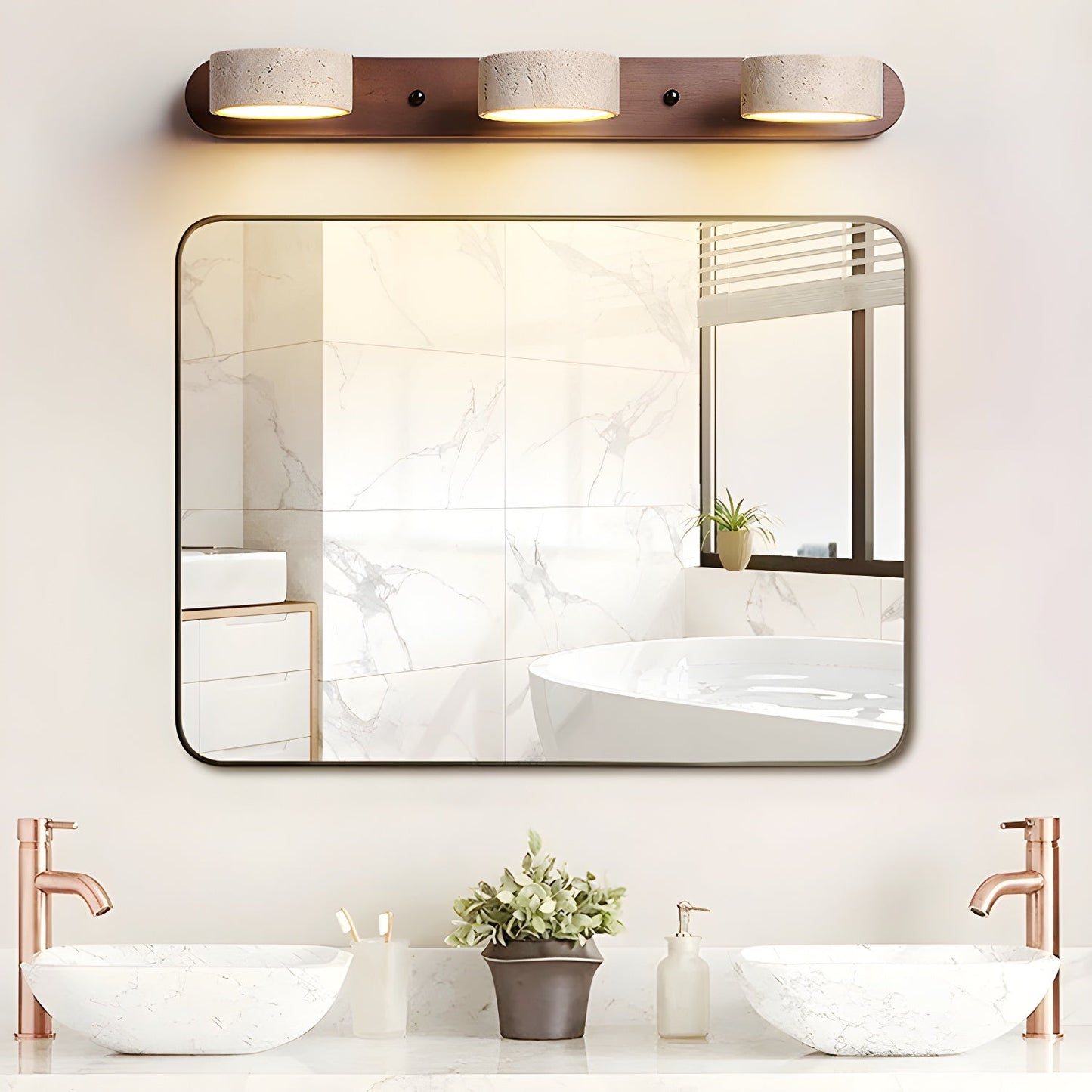 Moderne Wandlampe mit Travertin und Holz im minimalistischen Duo-Design
