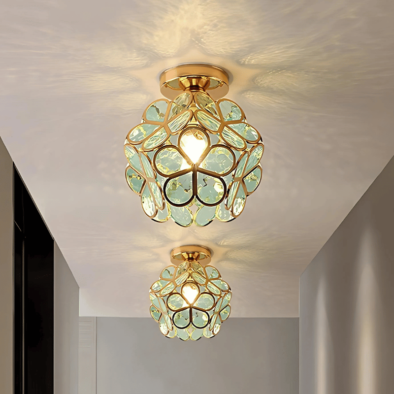 Elegante Deckenleuchte aus Glas in Blumenform