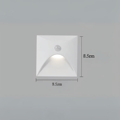 Moderne LED-Wandleuchte mit Bewegungssensor