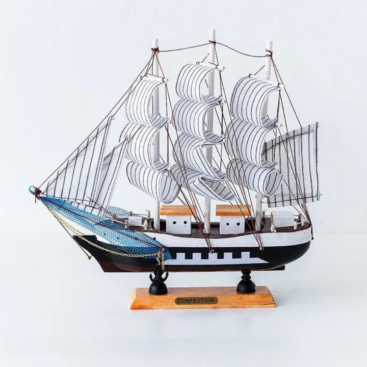 Dekoleuchte Segelschiff Aus Holz Mit LED Beleuchtung