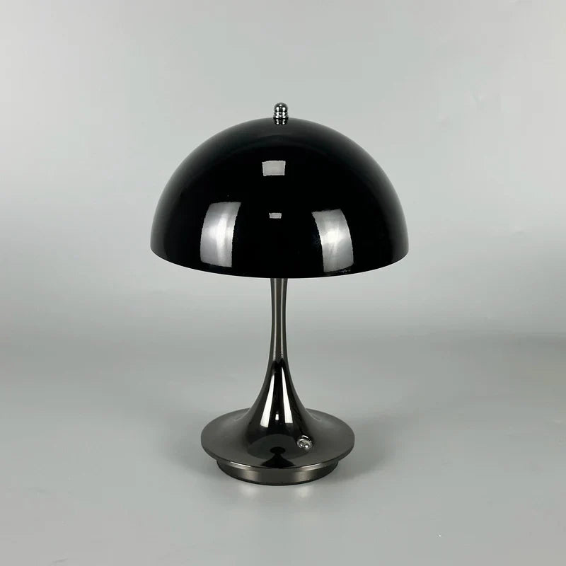 Dimmbarer LED Tischlampe – Luxuriöses Design aus Glas & Metall