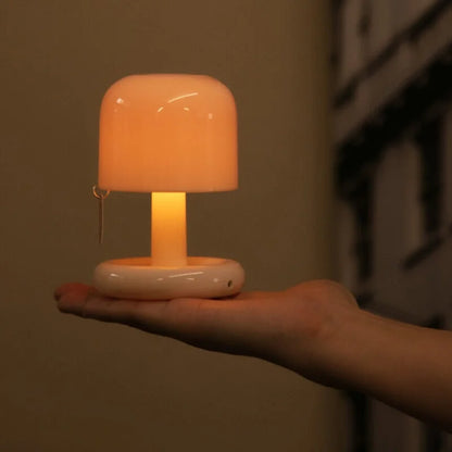 Mini Sunset Lampe mit warmem Licht – USB Wiederaufladbar & Romantisches Ambiente