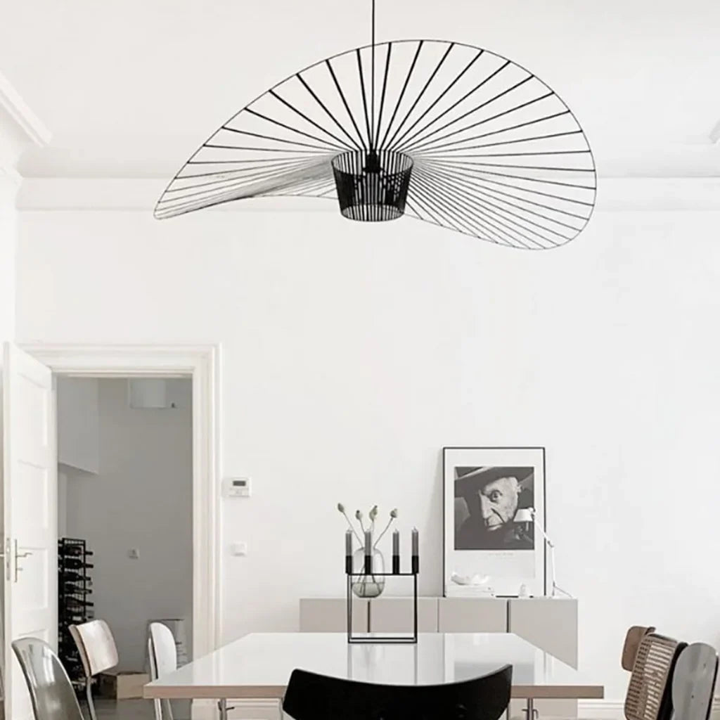 LED Pendelleuchte Vertigo im Strohhut-Design – vintage, modern & leicht