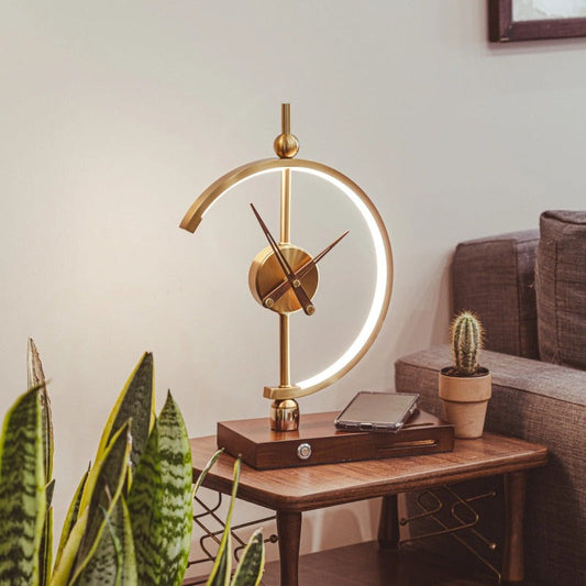 LED Tischlampe mit Uhr & Qi-Ladefunktion  mit dimmbarem Licht & kabellosem Ladepad