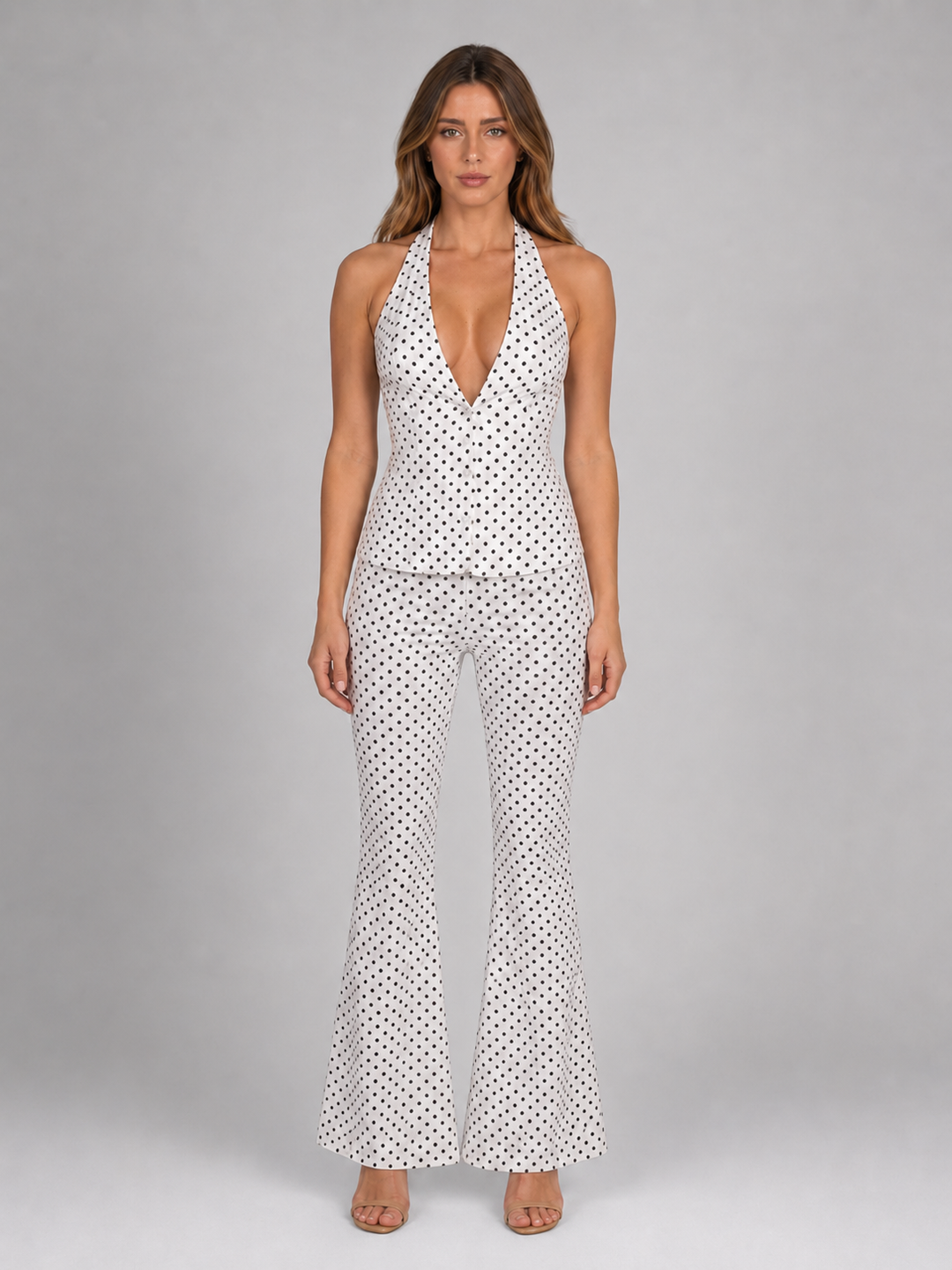 Damen Zweiteiler mit Punkten aus Haltertop und weiter Hose in sommerlichem Look