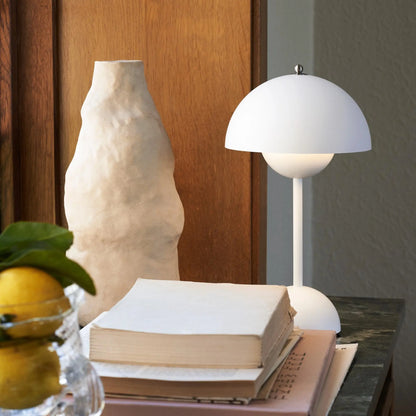 Kabellose LED-Tischlampe – Stilvolle Beleuchtung für ein gemütliches Zuhause