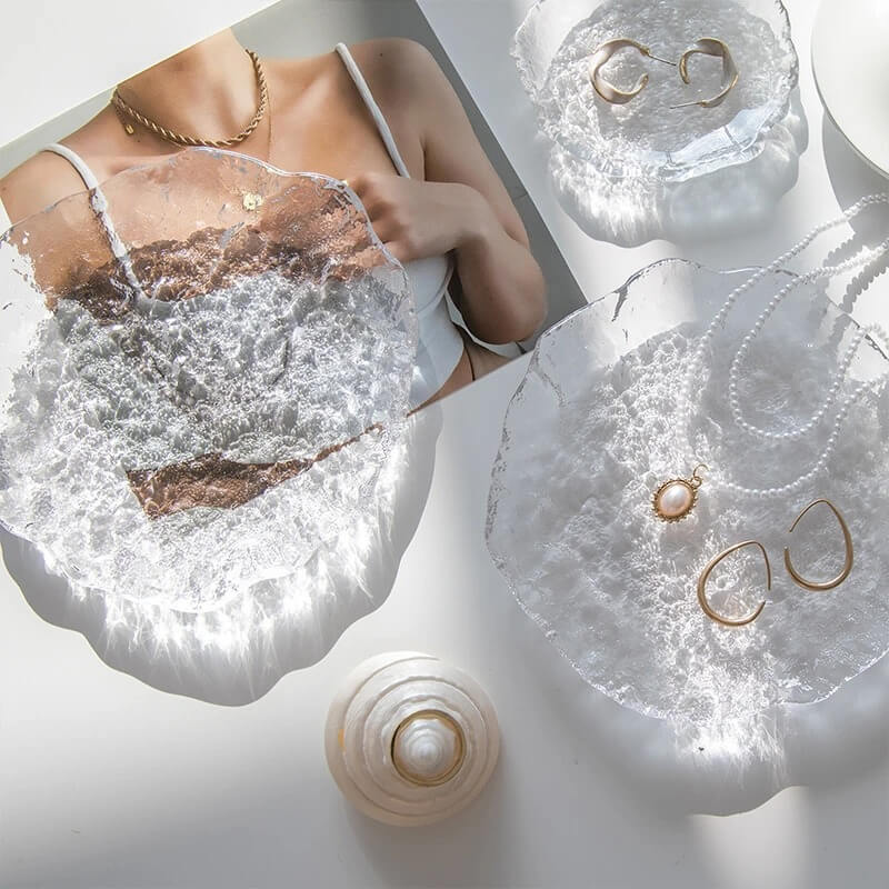 Schmucktablett aus Glas mit Blasendesign