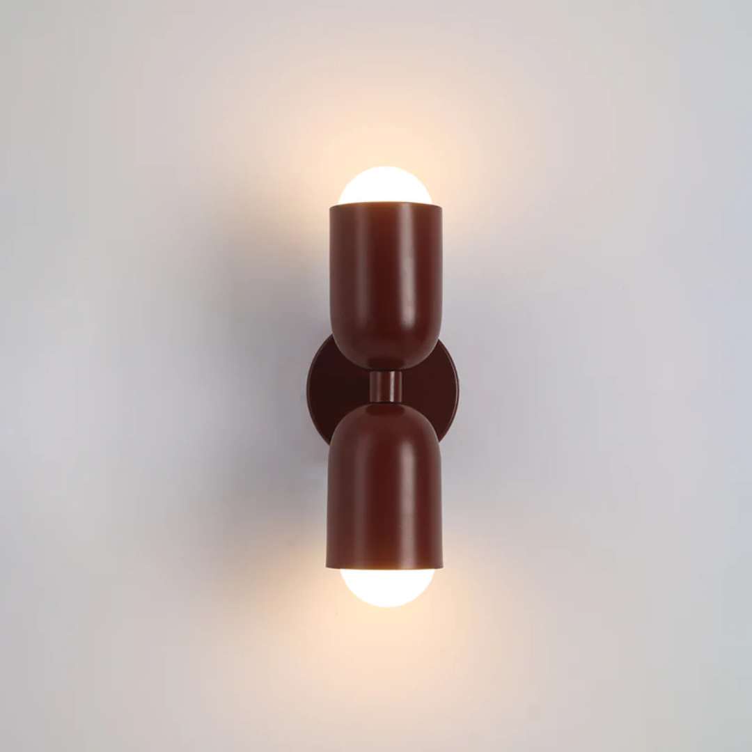 Moderne Wandbeleuchtung mit mehrfarbigem LED-Licht