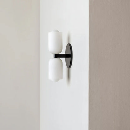 Moderne Wandleuchte Dot mit doppeltem Leuchtkopf