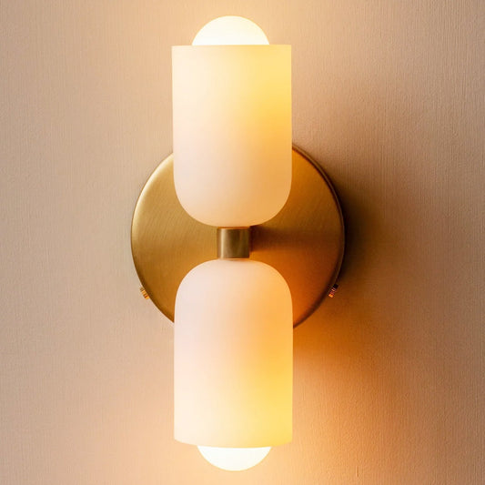 Moderne Wandleuchte Dot mit doppeltem Leuchtkopf