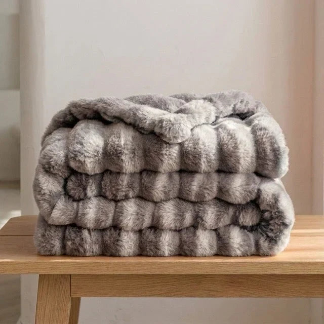 Weiche Kunstfelldecke für gemütliche Stunden zu Hause