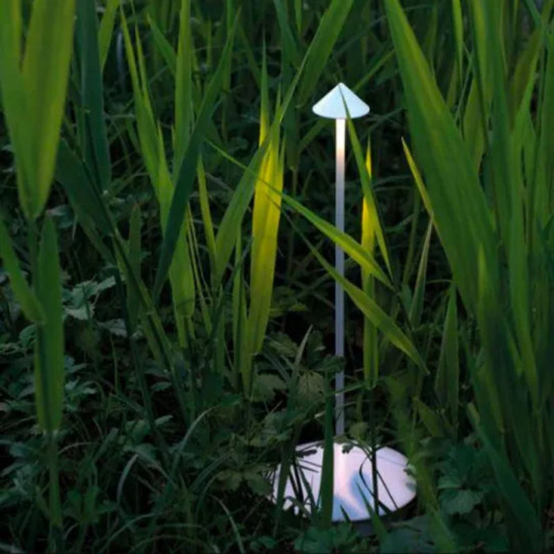 Moderne LED-Tischlampe – Kabellos, Wiederaufladbar & Wasserfest für Innen & Außen