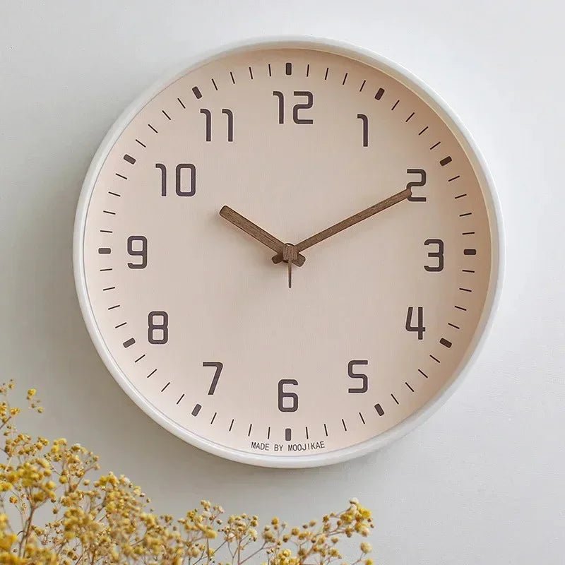 Bambus Wanduhr als stilvolle Dekoration in der Küche