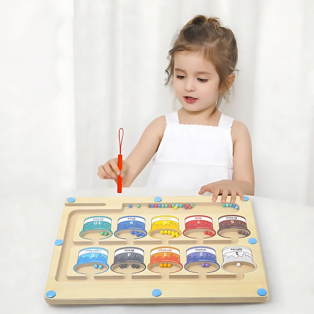 Holzlabyrinth mit Magnetstift – Lernspielzeug für Kinder