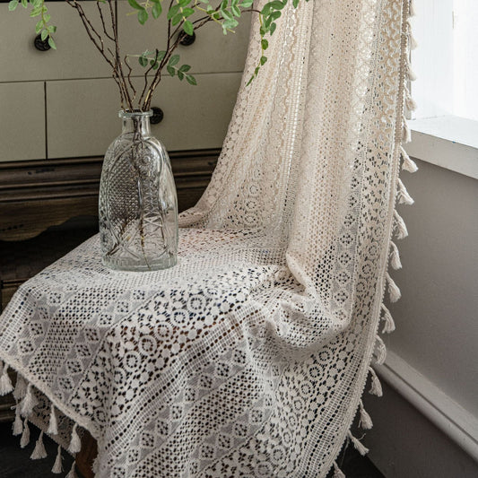 Häkelvorhang – Halbtransparentes Design mit Vintage-Charme