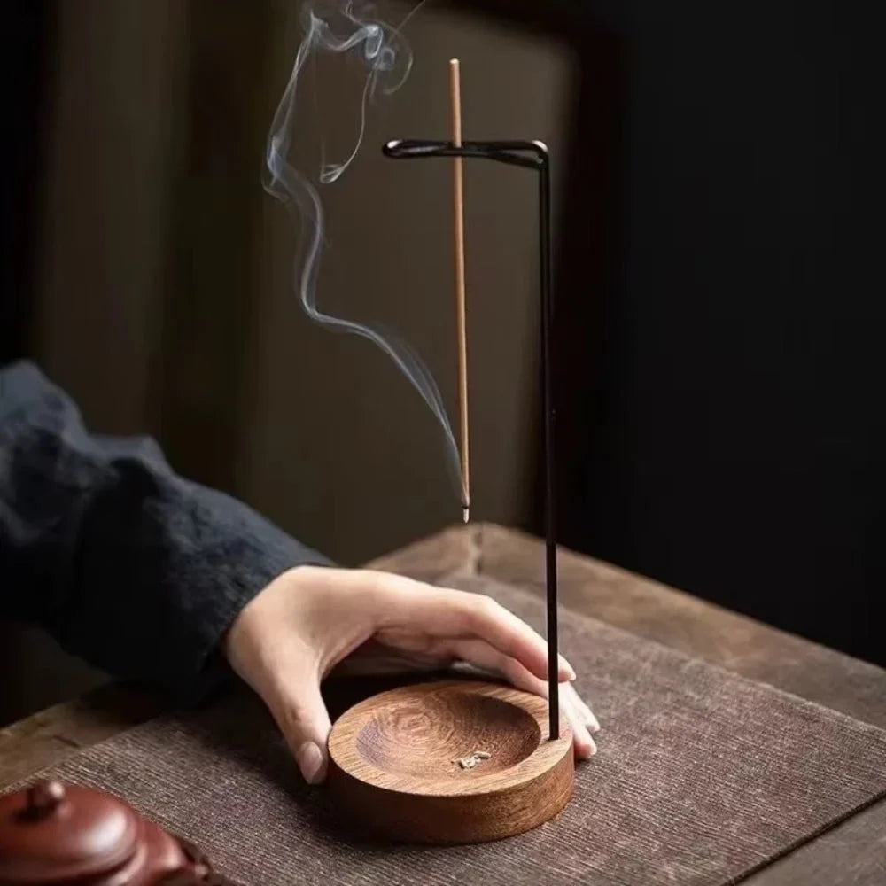Räucherstäbchenhalter aus Holz mit integriertem Metallhalter