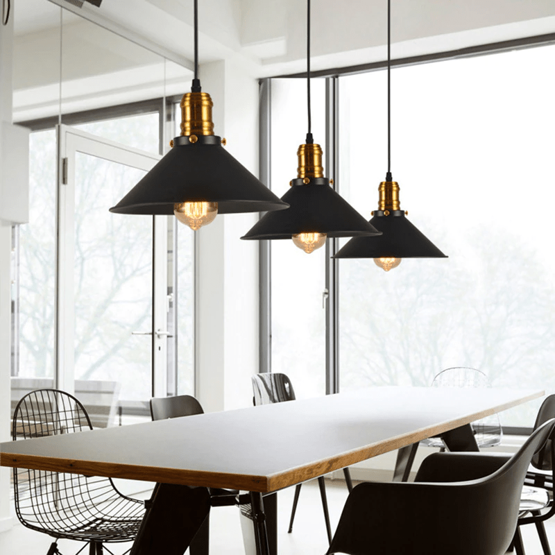 Verstellbare Pendelleuchte im Industrie-Stil