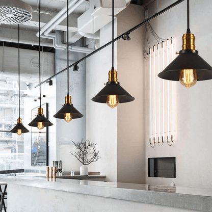 Verstellbare Pendelleuchte im Industrie-Stil
