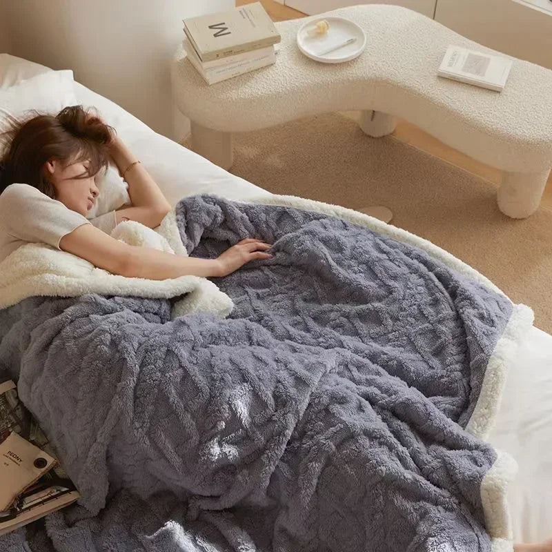 Kuschelige Fleece-Decke – Weich, warm & stilvoll für den Winter