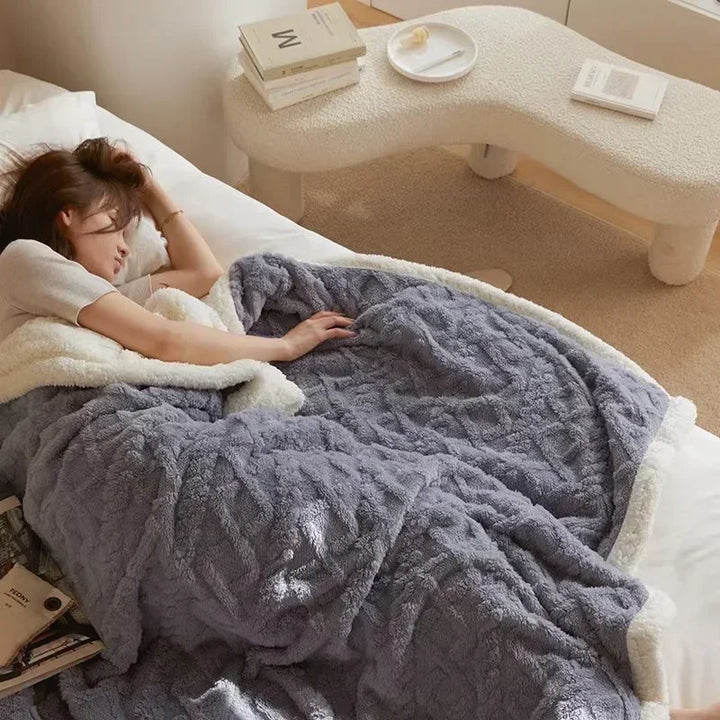 Kuschelige Fleece-Decke – Weich, warm & stilvoll für den Winter