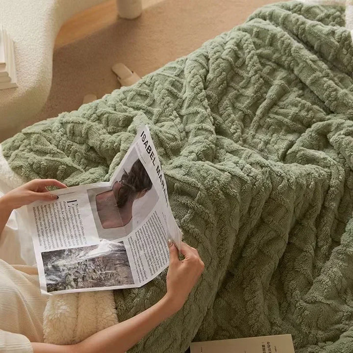 Kuschelige Fleece-Decke – Weich, warm & stilvoll für den Winter