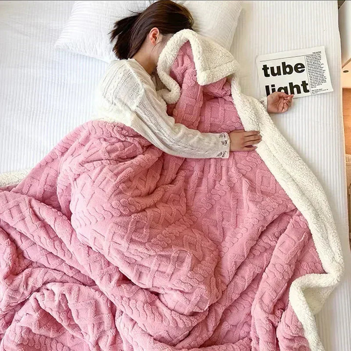 Kuschelige Fleece-Decke – Weich, warm & stilvoll für den Winter