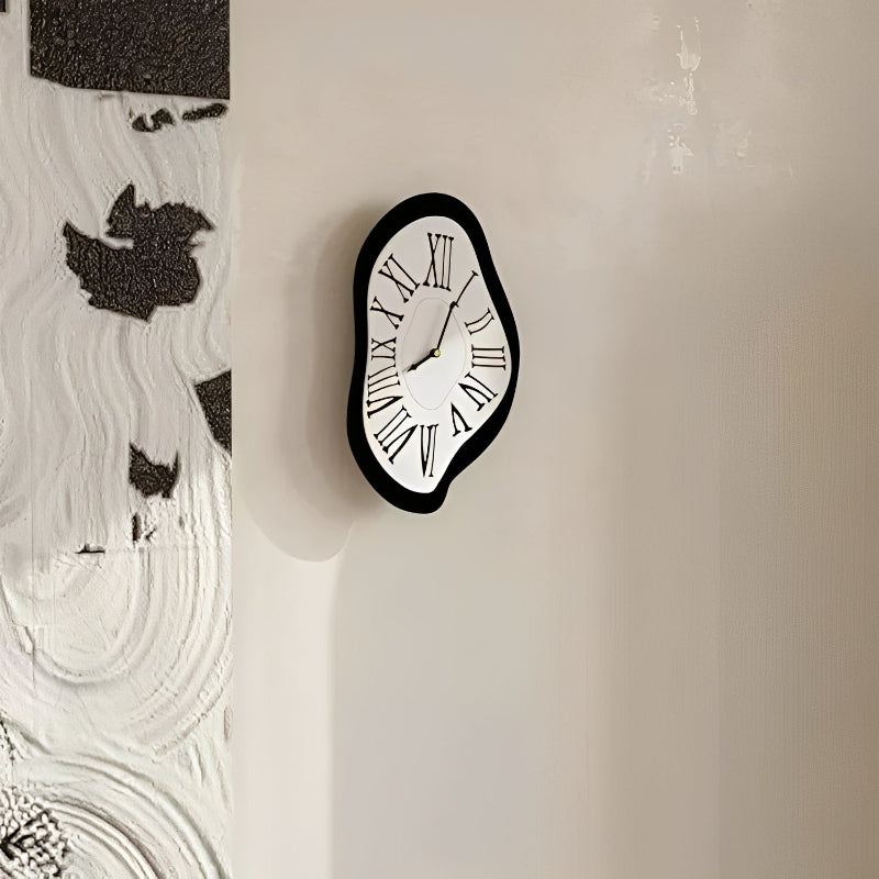 Geräuschlose Wanduhr mit römischen Zahlen – Modernes nordisches Design