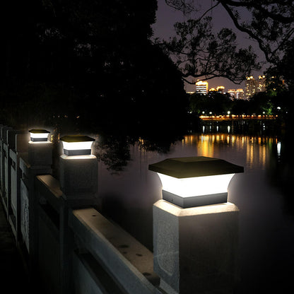 Solarbetriebene LED Gartenleuchte wetterfest mit warmweißem Licht