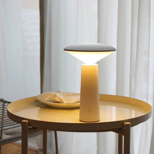 Kabellose LED-Tischlampe mit einstellbarem Licht für moderne Räume