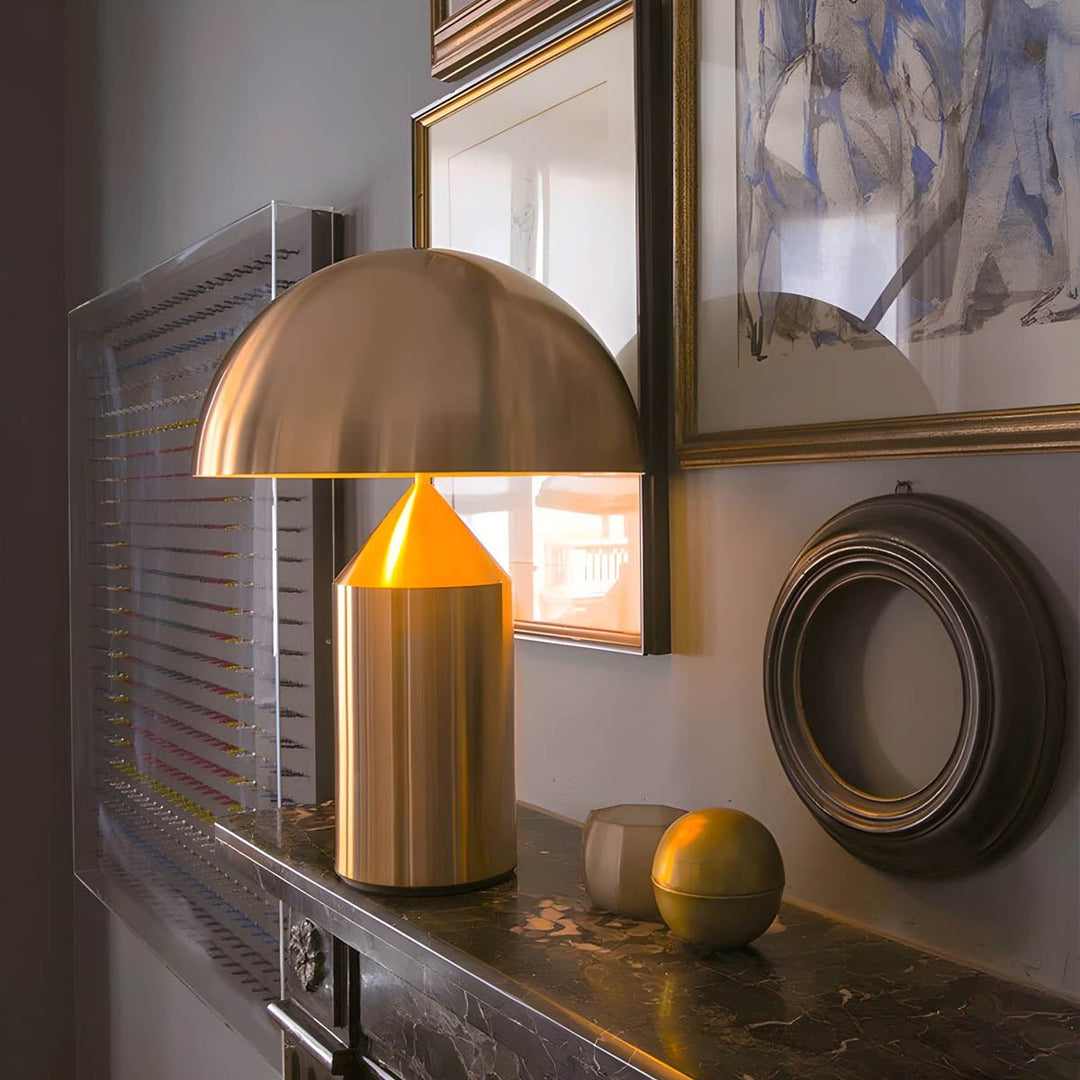 Vintage Tischlampe mit warmem Licht für stilvolle Wohnräume