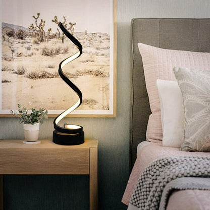 Spiralförmige Tischlampe mit warmem Licht für moderne Wohnräume