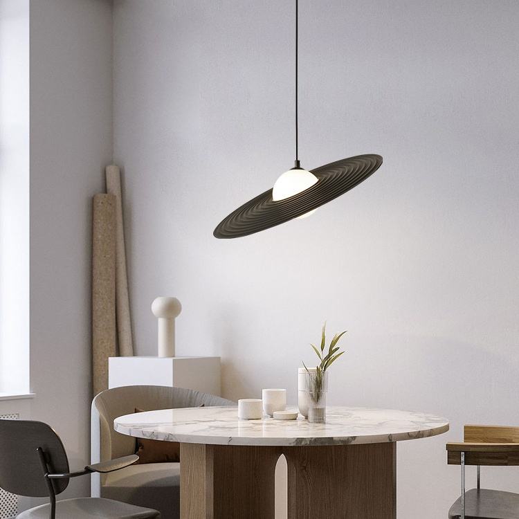 Moderne LED Pendelleuchte in UFO-Design für Wohnzimmer