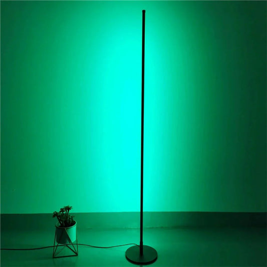 Mehrfarbige LED-Stehlampe mit App-Steuerung