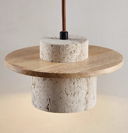 Travertin Pendelleuchte mit natürlicher Steinstruktur im modernen Design