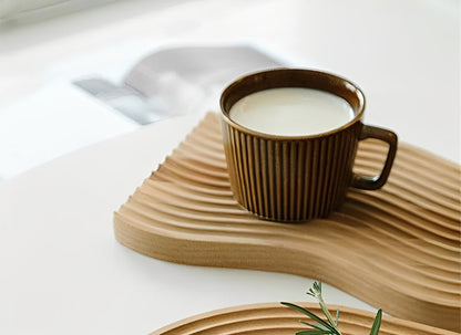 Kleines Tablett – Modernes Holzdesign für stilvolle Akzente